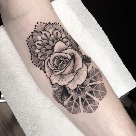 小臂梵花纹身 18组小臂位置的点刺梵花纹身图案