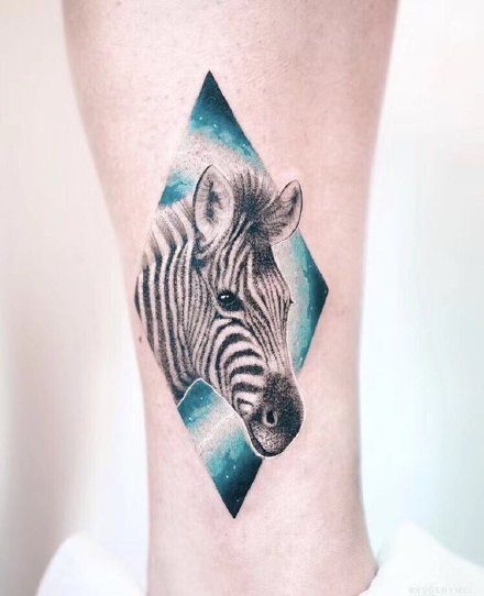 带点蓝色的一组9张创意小清新纹身图片