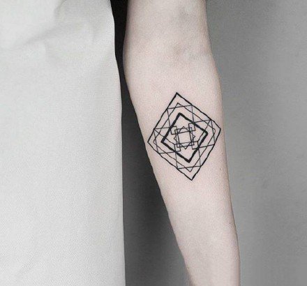 极简风格的一组创意几何线条纹身图案