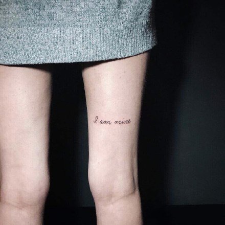 性感的9张女生大腿处小清新纹身图案