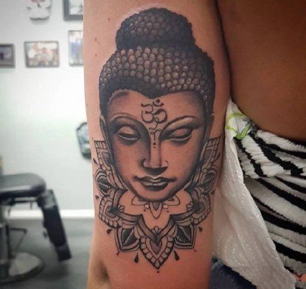 佛纹身：庄严肃穆的9张佛像纹身图案