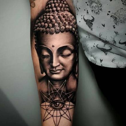 佛纹身：庄严肃穆的9张佛像纹身图案