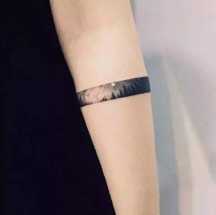 臂环纹身：黑灰色的9款小手环臂环纹身图片
