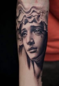 很逼真的一组素描写实人像纹身图案