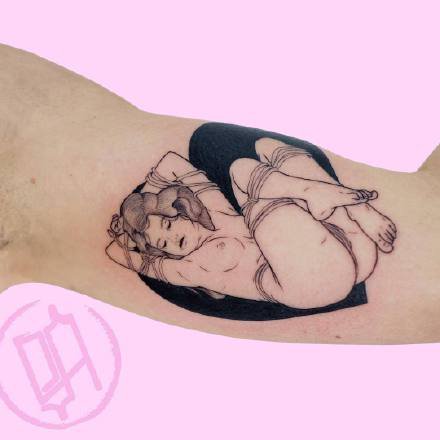 黑灰风格的日式sm风格的女郎纹身手稿图