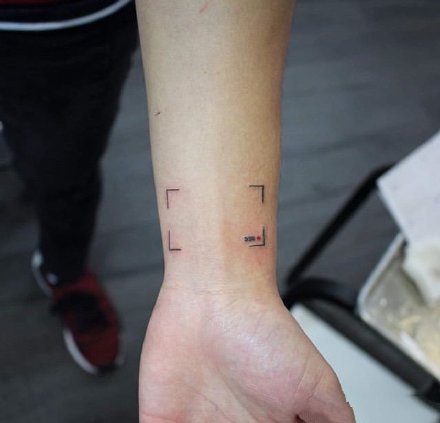 相机纹身：9张关于照相机的纹身图片