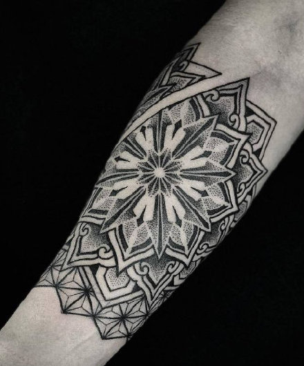 包小臂梵花纹身 16款小臂位置的黑色梵花纹身图案