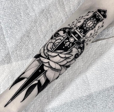 包小臂梵花纹身 16款小臂位置的黑色梵花纹身图案