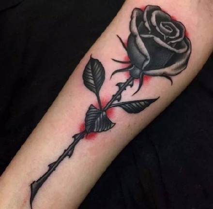 黑玫瑰纹身 9款小清新的黑色玫瑰花纹身图案