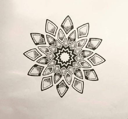 36款繁花主题的纹身手稿图片