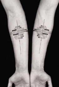 小清新的14款黑灰色小纹身图片