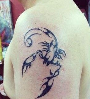 部落蝎子图腾纹身刺青