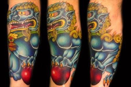 小臂上的唐狮子纹身图案