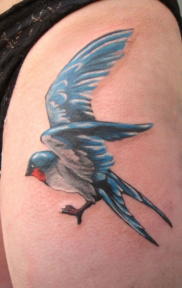 大腿上的燕子纹身图案