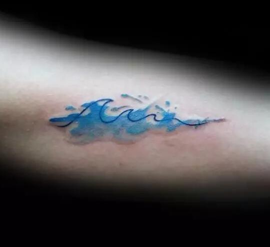 一组小清新的海浪纹身图案精选