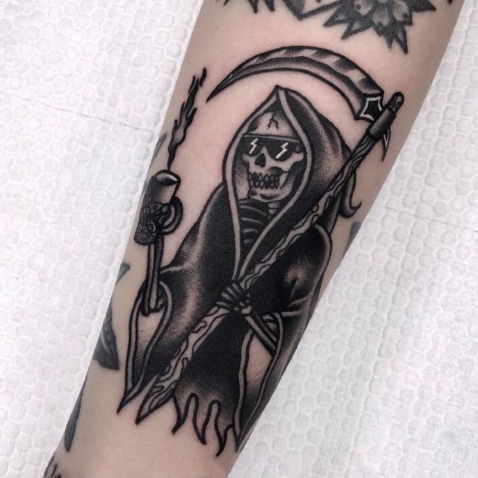 一组酷帅个性的黑灰纹身图片