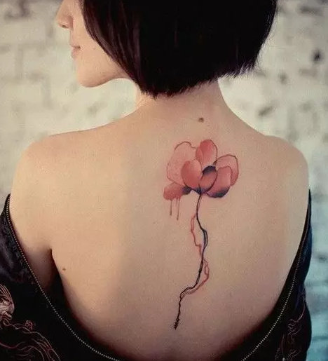 一组唯美的背部纹身图片