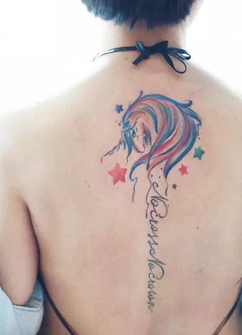 一组唯美的背部纹身图片