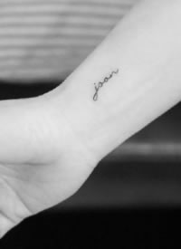 一组女生小清新字体纹身图案参考