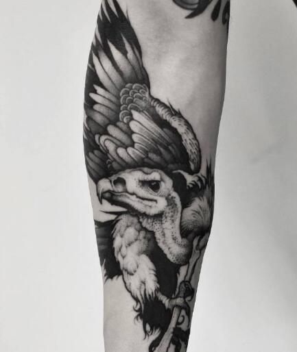 一组暗黑系的点刺纹身作品