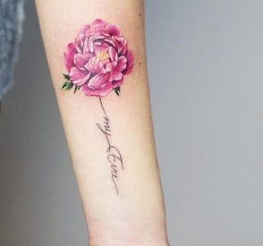 一组彩色花卉纹身图片