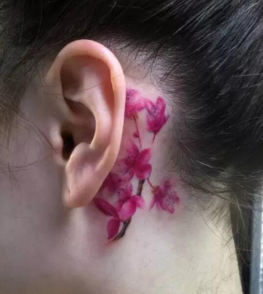 耳后纹身图案精选，隐藏的小性感