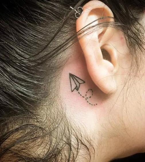 耳后纹身图案精选，隐藏的小性感