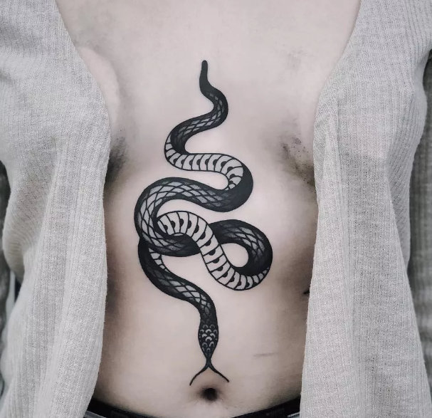 黑灰oldschool纹身，体现出来一种别样的美