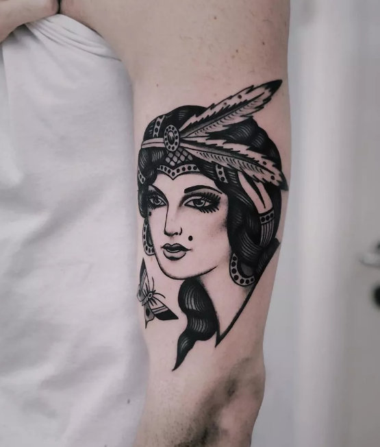 黑灰oldschool纹身，体现出来一种别样的美