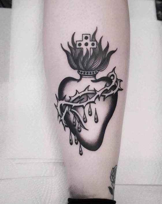 黑灰oldschool纹身，体现出来一种别样的美