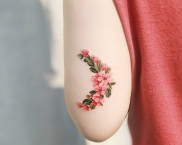 小清新花系纹身，女生第一次纹身的首选