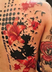 一组千姿百态的花系纹身图案推荐