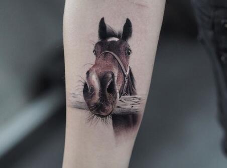 9张写实小纹身图片，清新个性又文艺