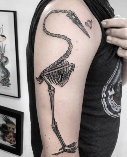 一组黑灰纹身作品赏析，时尚派传统风格