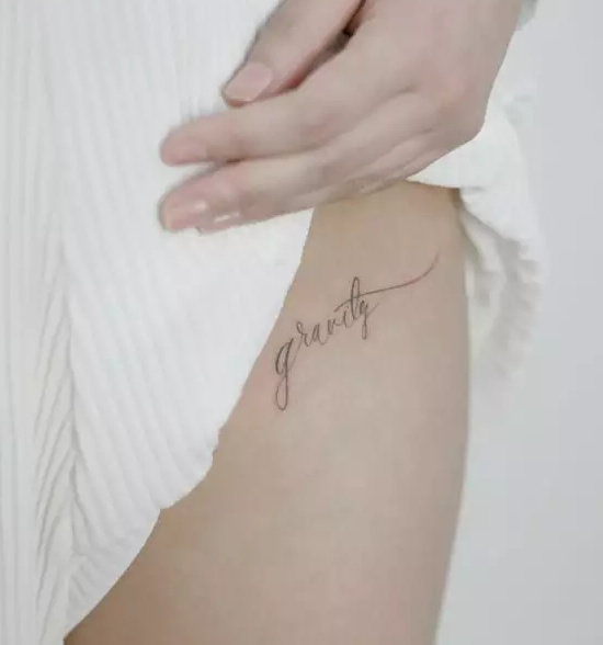 大腿纹身，多了一分妩媚与诱惑