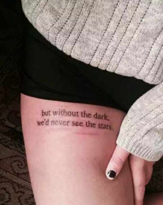 大腿纹身，多了一分妩媚与诱惑