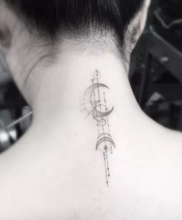 精美的颈部纹身精选，总有一款适合你