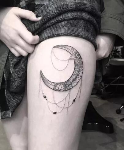 女生大腿纹身图案参考