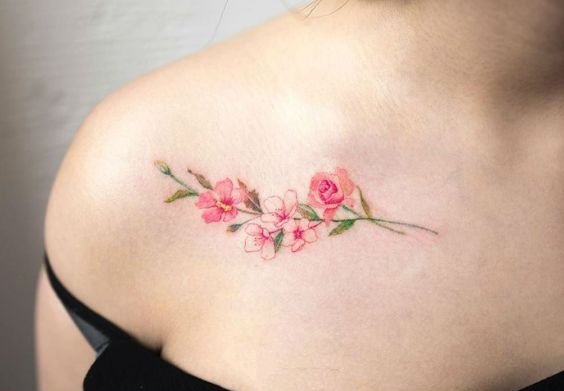 春天到了，那些爬上锁骨的美丽花朵