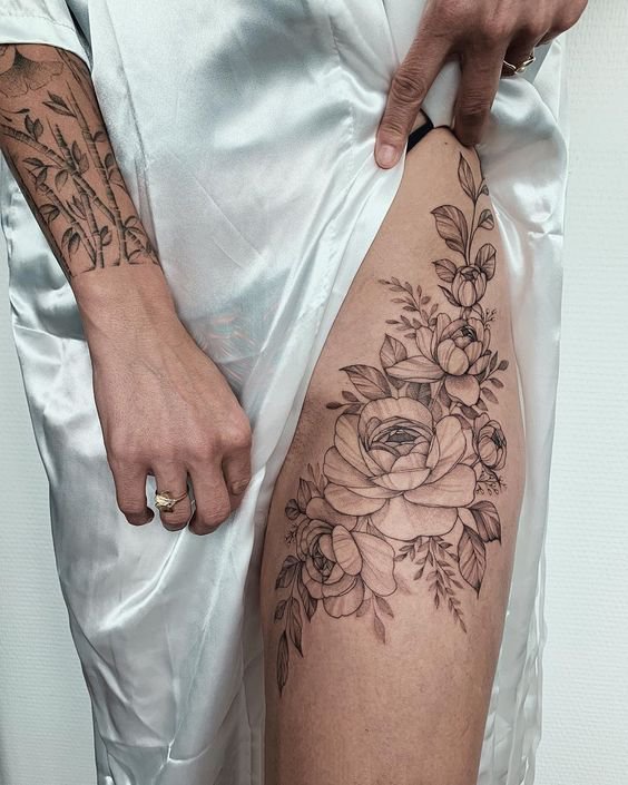 那些悄悄在大腿盛开的花朵