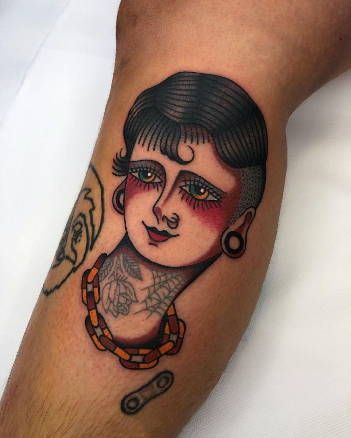 9张oldschool风格的燕子纹身图片