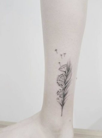 清新精致的羽毛纹身图片9张