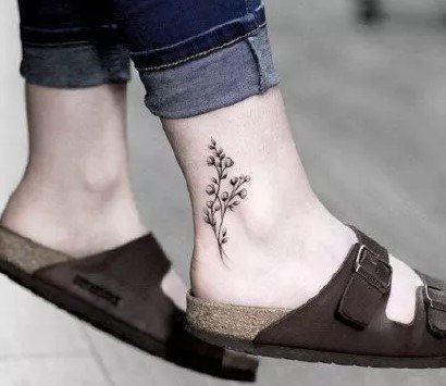 唯美的脚踝处清新纹身图片9张