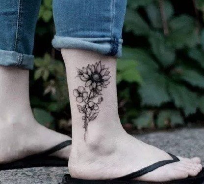 唯美的脚踝处清新纹身图片9张
