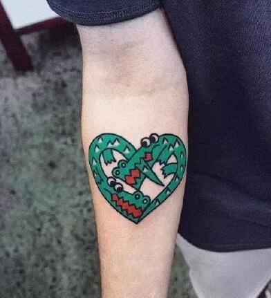 一组创意心形动物纹身图片