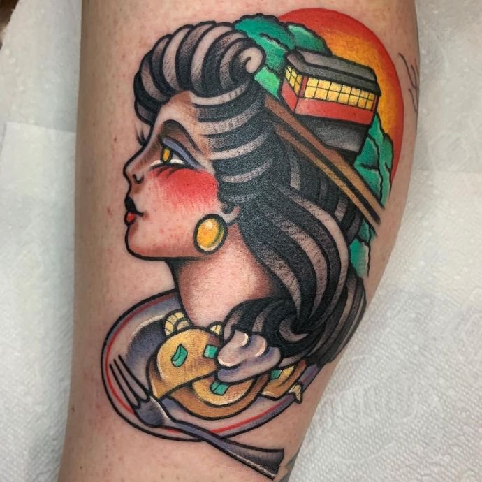 9张漂亮的彩色女郎纹身图片