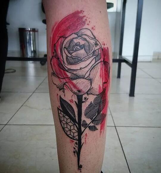 一组美丽的小腿纹身图片