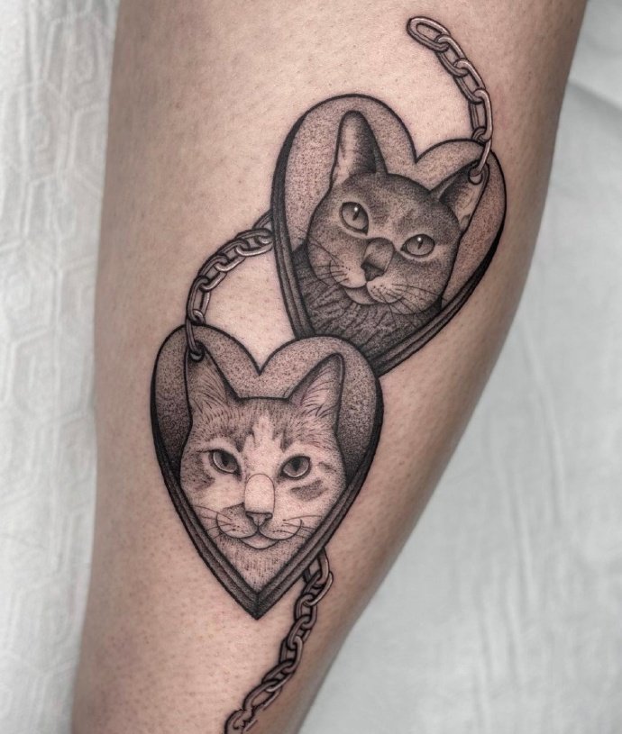 一组适合手部腿部的黑白纹身图片