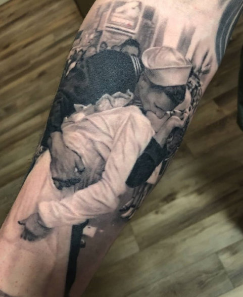9张令人震撼的黑灰写实纹身图片