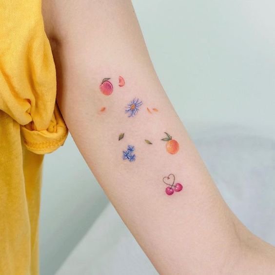 9张简单小小的彩色纹身图片